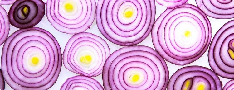 Find latest report on the current scenario of onion export from India, the varieties of onions produced, countries that import from India and the impact of coronavirus.